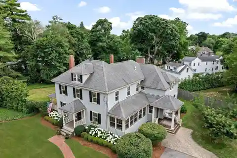 Beautifully Renovated Home on Iconic Middle Street