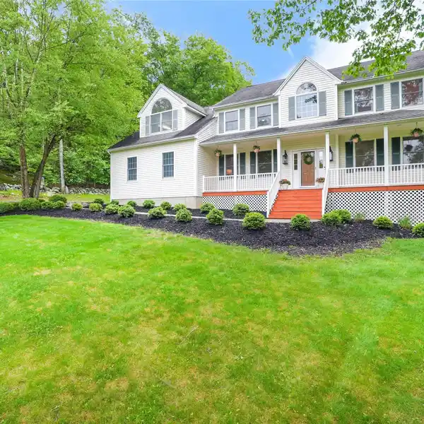 STUNNING AND SPACIOUS COLONIAL