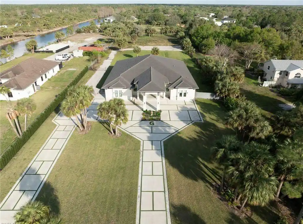 Supreme Quality on over Two Acres