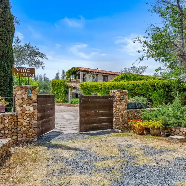 VILLA LORENZA