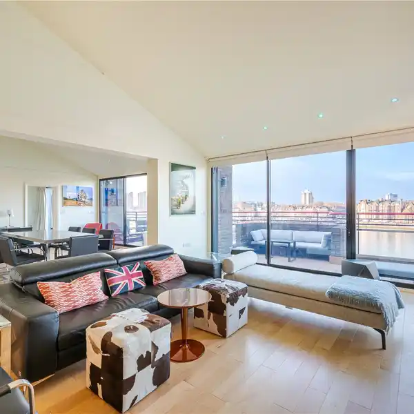 EXCEPTIONAL DUPLEX APARTMENT WITH PANORAMIC VIEWS