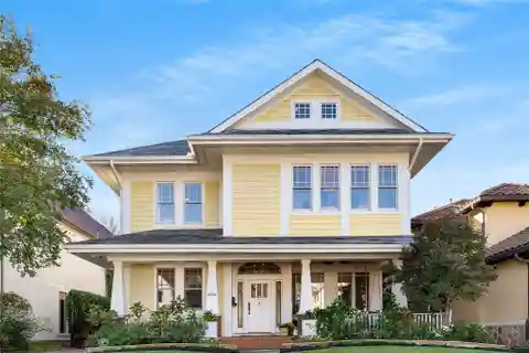 Stunning Craftsman-Style Home Where Timeless Charm Meets Modern Luxury