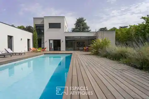 Magnificent Architect-Designed House