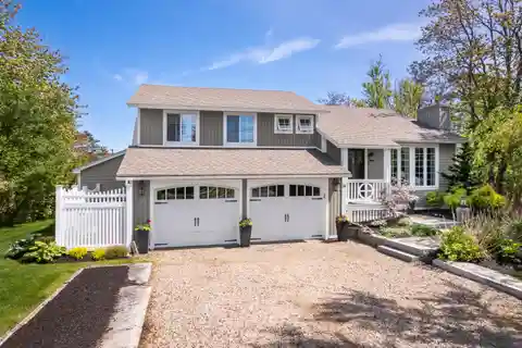 Beautifully Renovated Beach Retreat