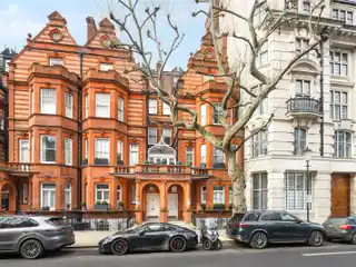 Beautiful Garden Flat