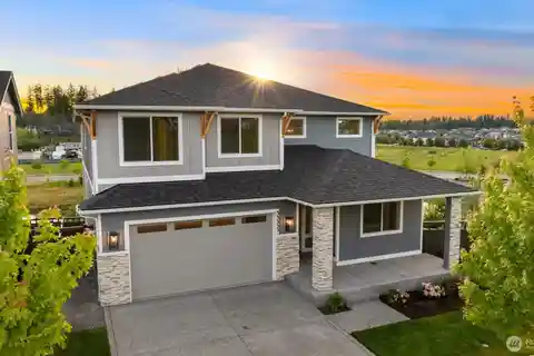 Move-In Ready Home in the Enclave
