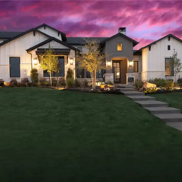 BEAUTIFUL MODERN FARMHOUSE ON LARGE LOT