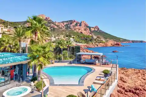 Luxury Villa with Captivating Views