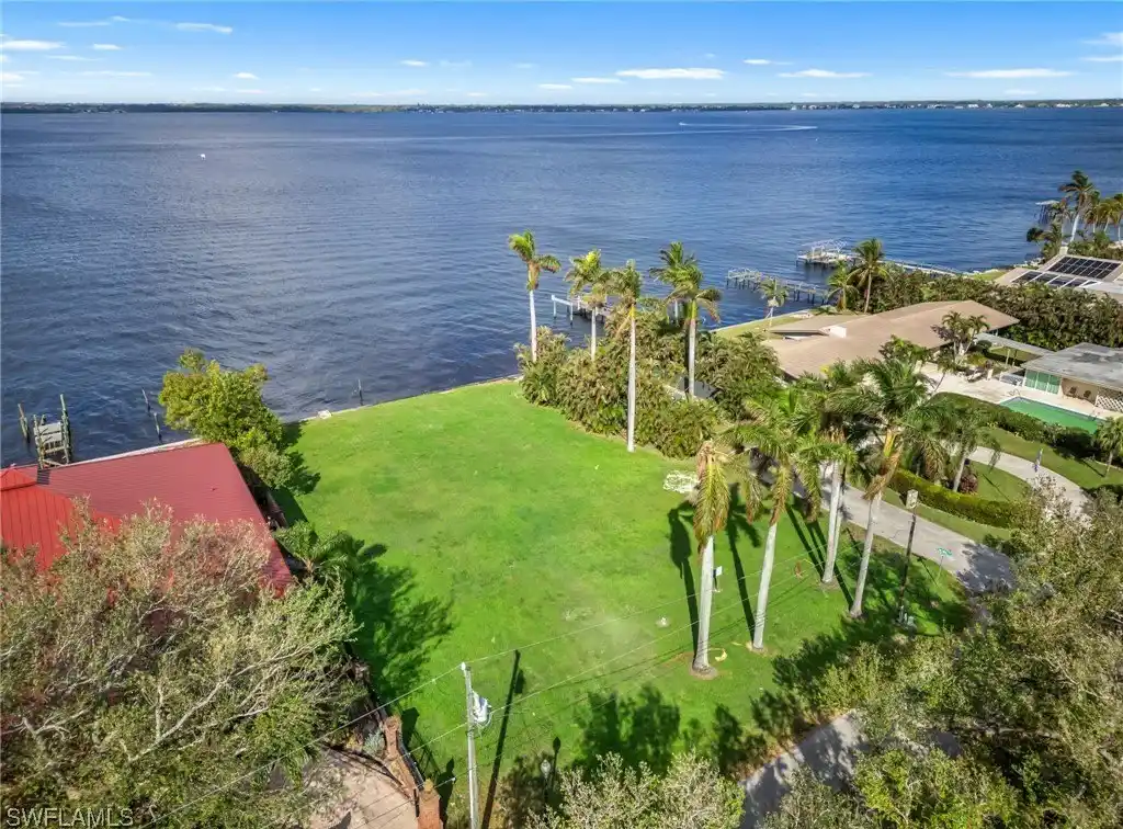 Build Your Riverfront Dream Home