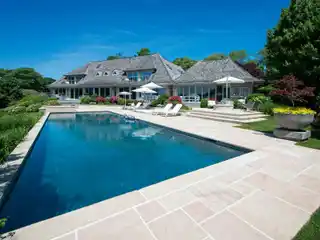 Custom-built Modern Estate with Panoramic Views