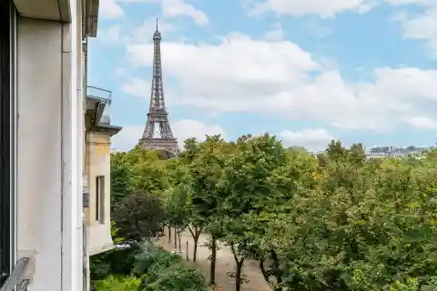 Entirely Renovated Apartment with Exceptional Views