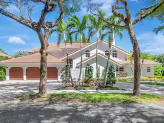 Spacious Home with a Versatile Plan in Parkside
