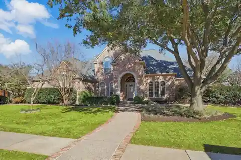 Custom Traditional Home in Desirable Caldwell's Creek