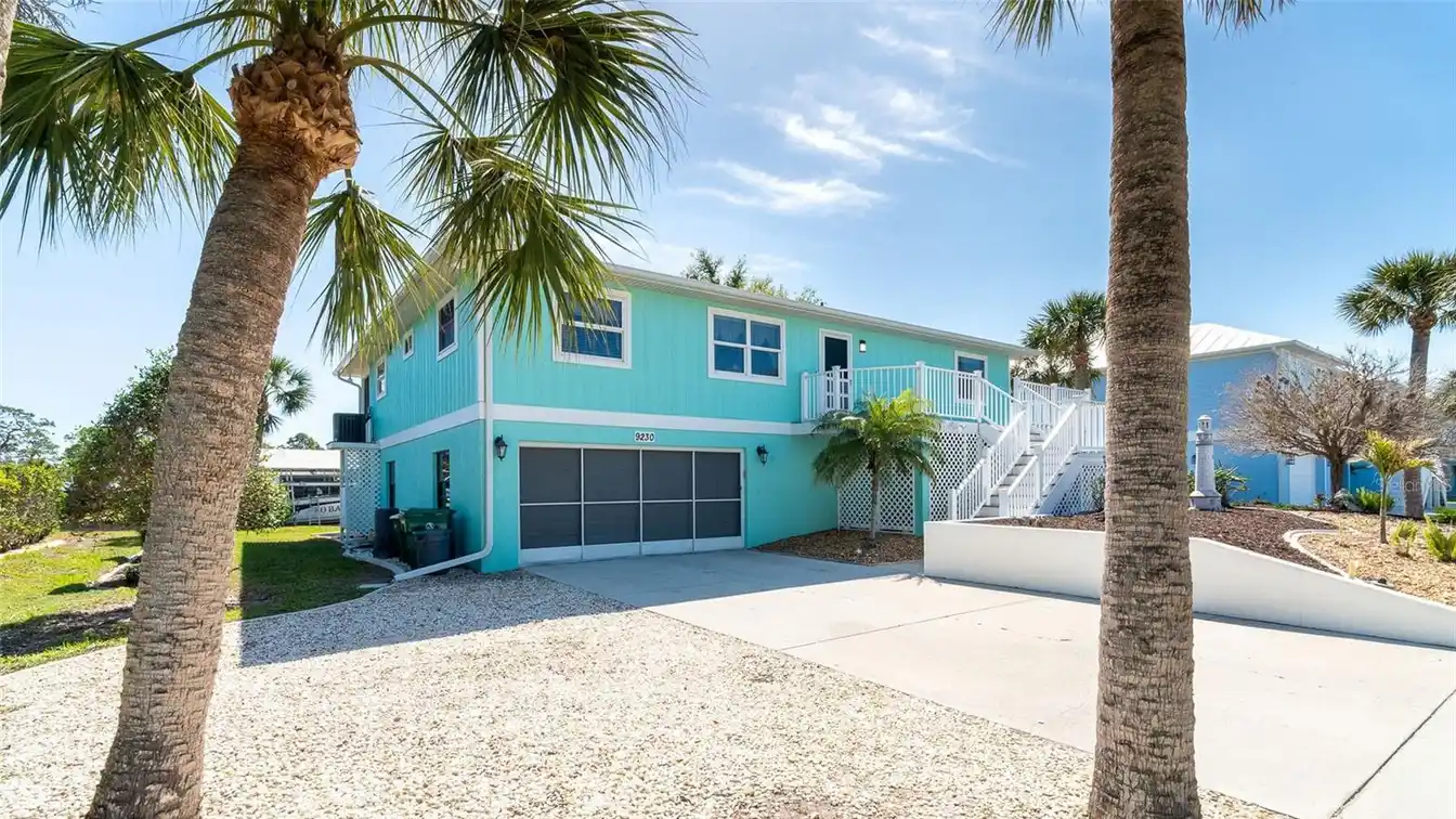 Waterfront Boatable Retreat with Deep Water Access