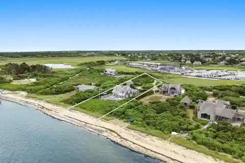 Quintessential Nantucket Cottage on Madaket Harbor