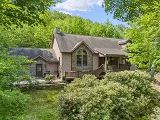 Beautiful Mountain Home in Sorrento Falls