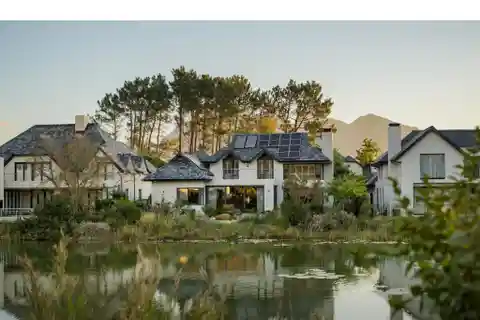 Exquisite Lakeside Villa