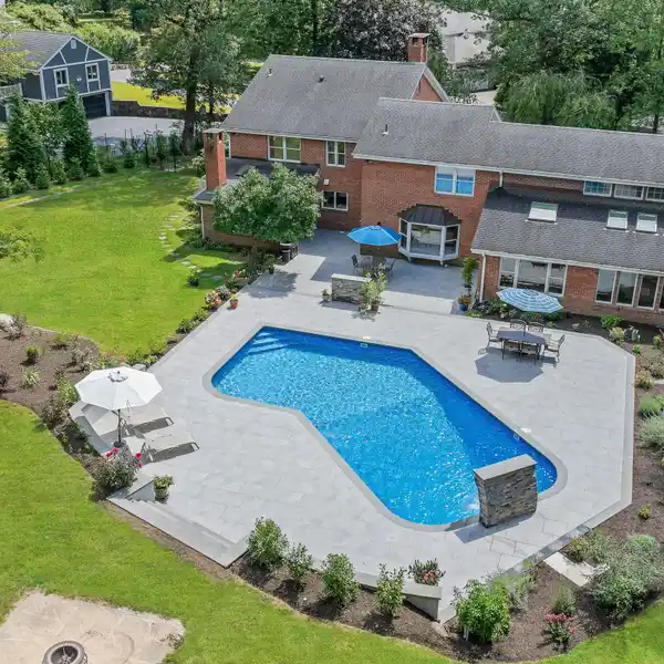 STYLISH TURNKEY RESIDENCE IN SOUGHT-AFTER WESTOVER