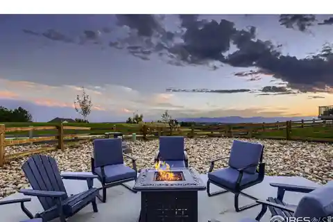 Luxury Living Meets Panoramic Mountain Views