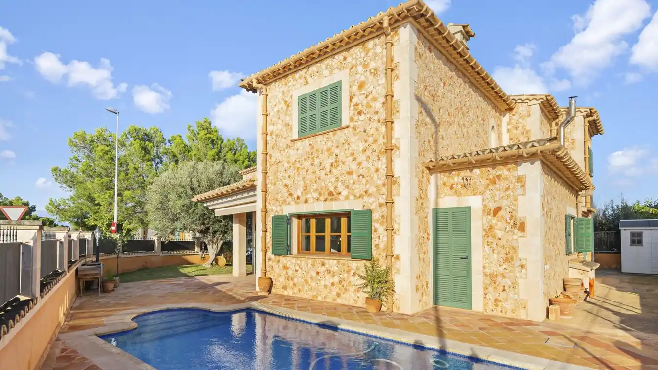 Well-kept Mediterranean Villa