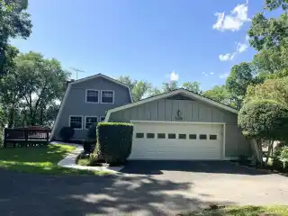 Beautifully Appointed Home on the Tennessee River