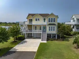 Privacy and Convenience on the Intracoastal Waterway