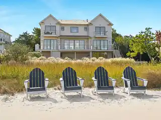 Bayfront Coastal Oasis