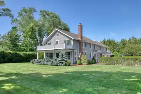Experience Everything the Hamptons Has to Offer in This Gorgeous Home