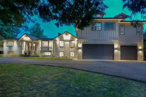 Stunning Salmon River Estate
