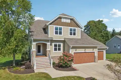 Grand Foyer Entry to Luxurious Living Spaces