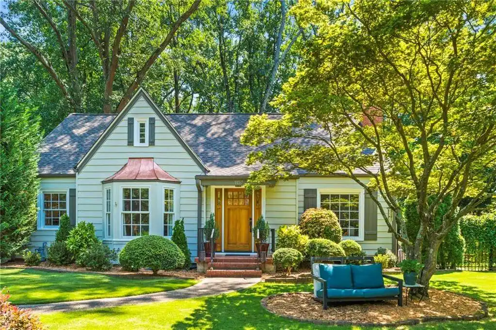 Virginia-highland Cottage Full of Character