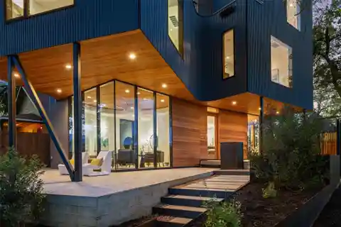 Sophisticated New Construction