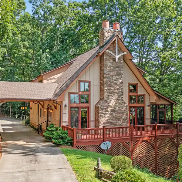 SERENE MOUNTAIN HAVEN