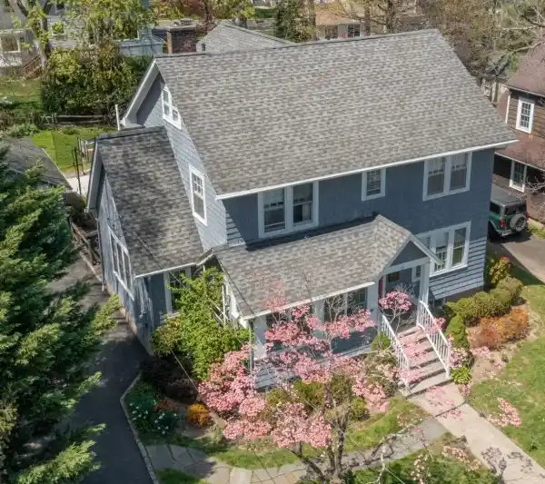 AMAZING CENTER HALL COLONIAL
