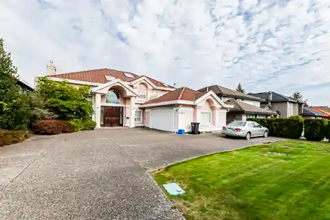 Custom Residence in the Sought-After Sunnymede Area