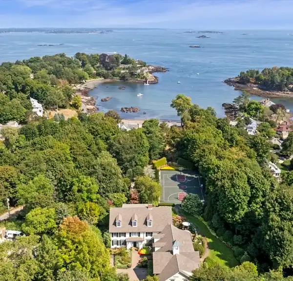 TIMELESS ELEGANCE WITH OCEAN VIEWS