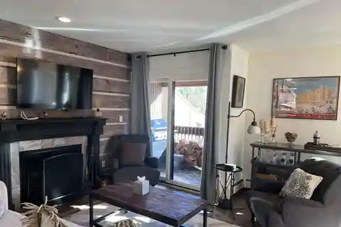 Hot Tub with a View | One Assigned Parking Space Included