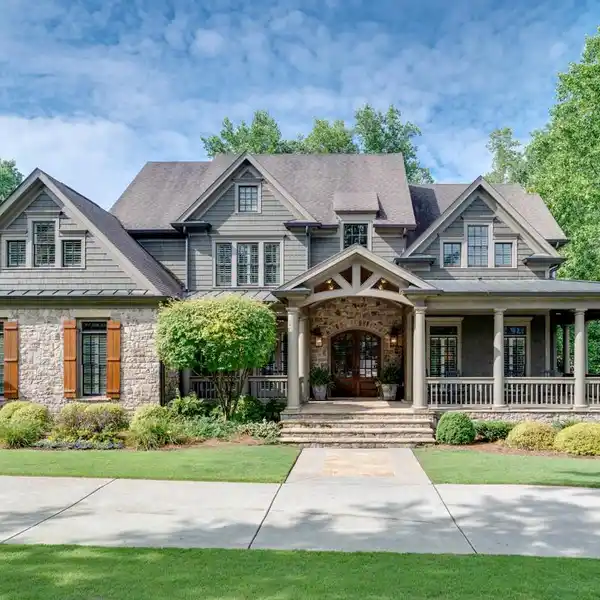 STUNNING ANDERSON FARM HOME