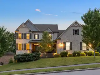 Light-filled Luxury Home in Falls Grove