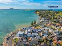 STYLISH SUBSTANTIAL HOME OFFERS IMMACULATE LIVING AND COVENANTED VIEWS
