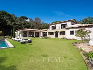 Exceptional Residence in the Desired Gigaro Neighbourhood