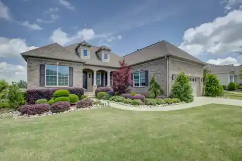 Fantastic Home in Amenity-rich Community