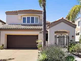 Finest Luxuries of Coastal Living Next to the Wetlands