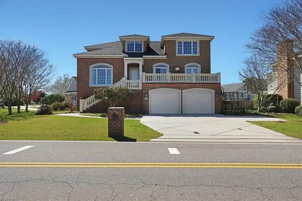 Lovely All-brick Home