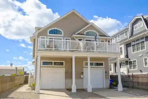 Three-Level Home One Block to the Bay