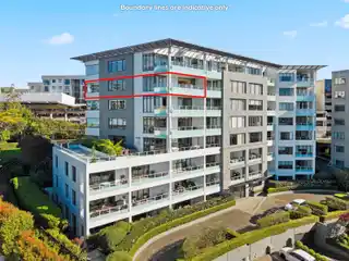 Stylish Sixth-Floor Apartment Offering Generous Proportions