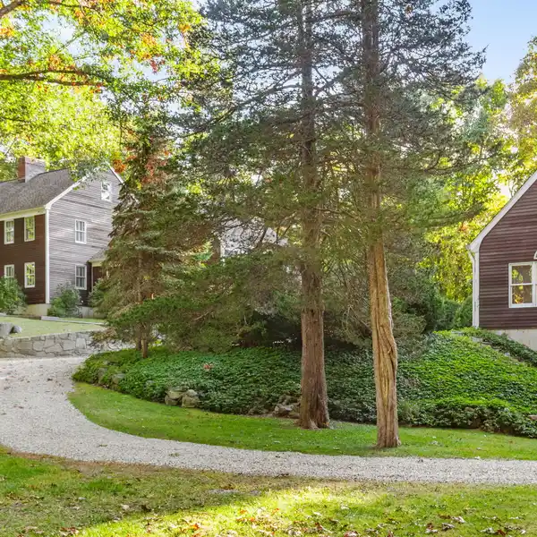 STUNNING NEW ENGLAND SALTBOX WITH GUEST COTTAGE
