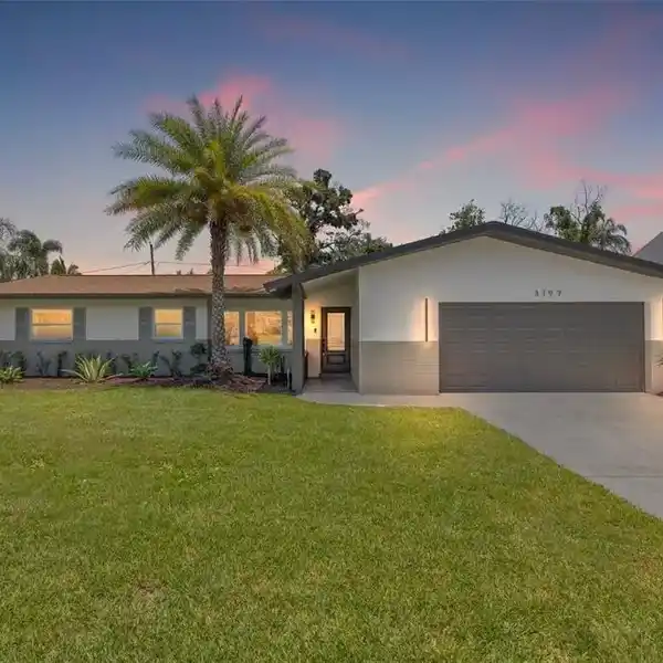 FLORIDA COASTAL MEETS MANHATTAN SOPHISTICATION