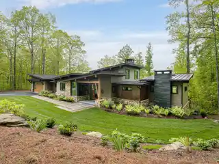 Exquisite Custom Contemporary Livingstone Home