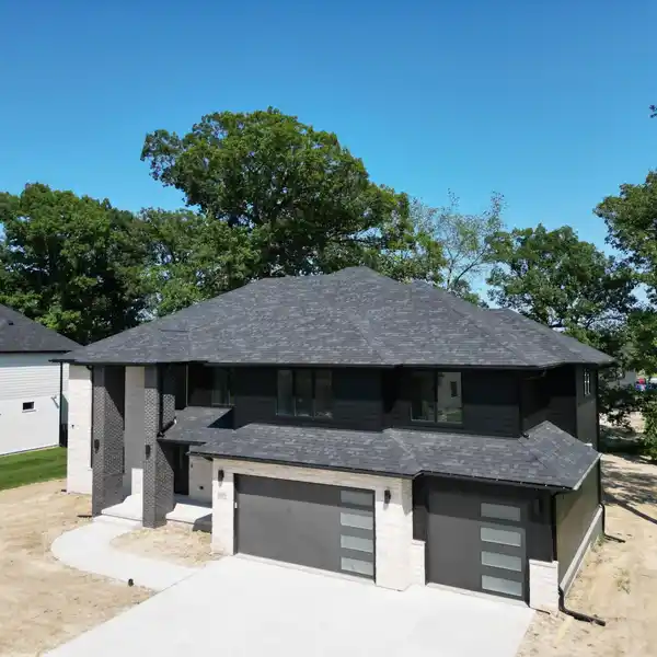 GORGEOUS FIVE BEDROOM NEW CONSTRUCTION